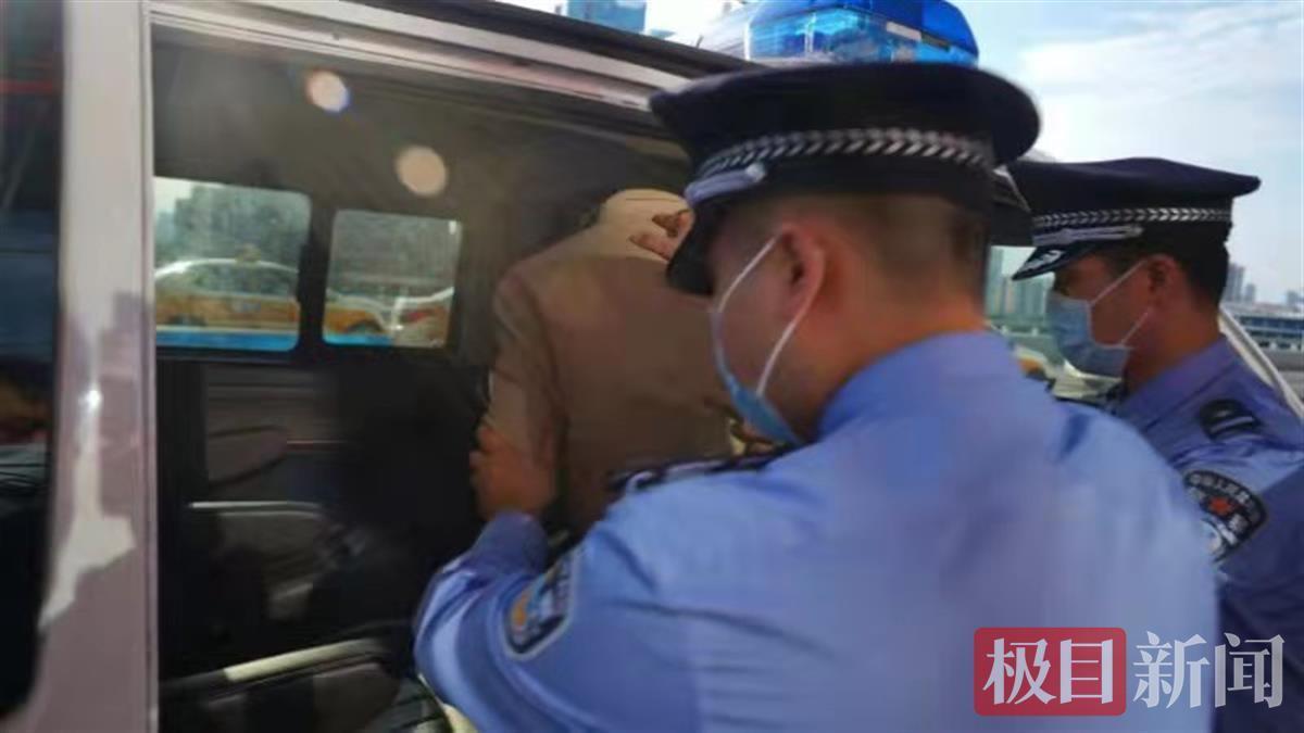金条卖出价格的影响因素与策略分析