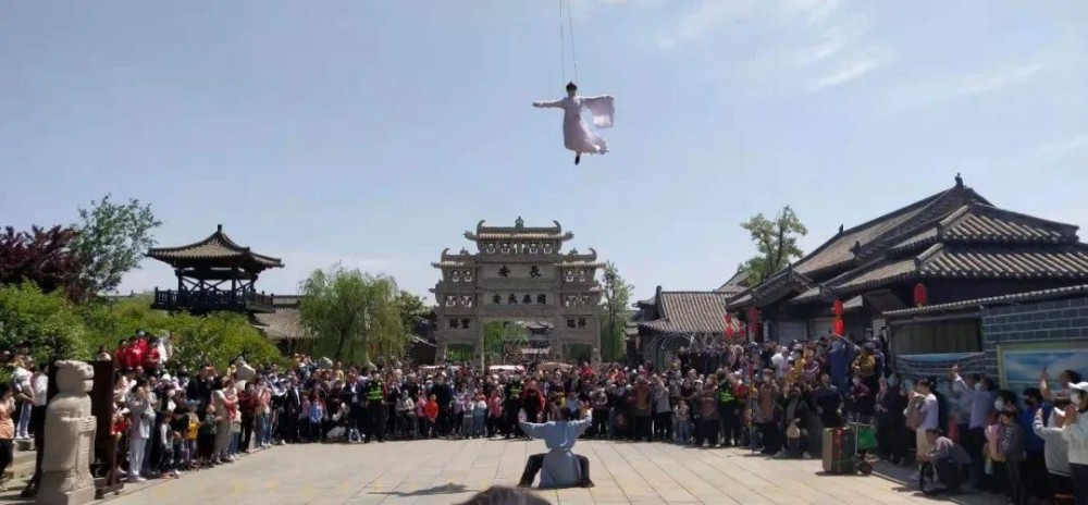！在这里即将上演的是什么呢？没错,正是大家翘首期盼的那场让人心潮澎湃的开箱验宝之旅-澳门开奖记录2025年今晚开奖