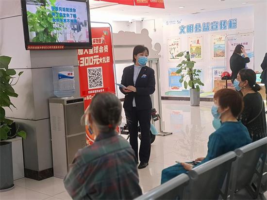 青岛黄岛女工招聘信息面包店收银员