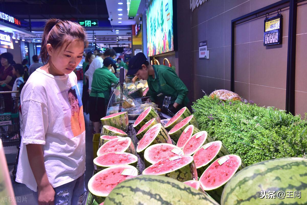 新手开店，如何选择适合自己的店铺类型？从多方面因素出发的详细解析与建议指南！1​新手开店适合开什么店 花卉行业