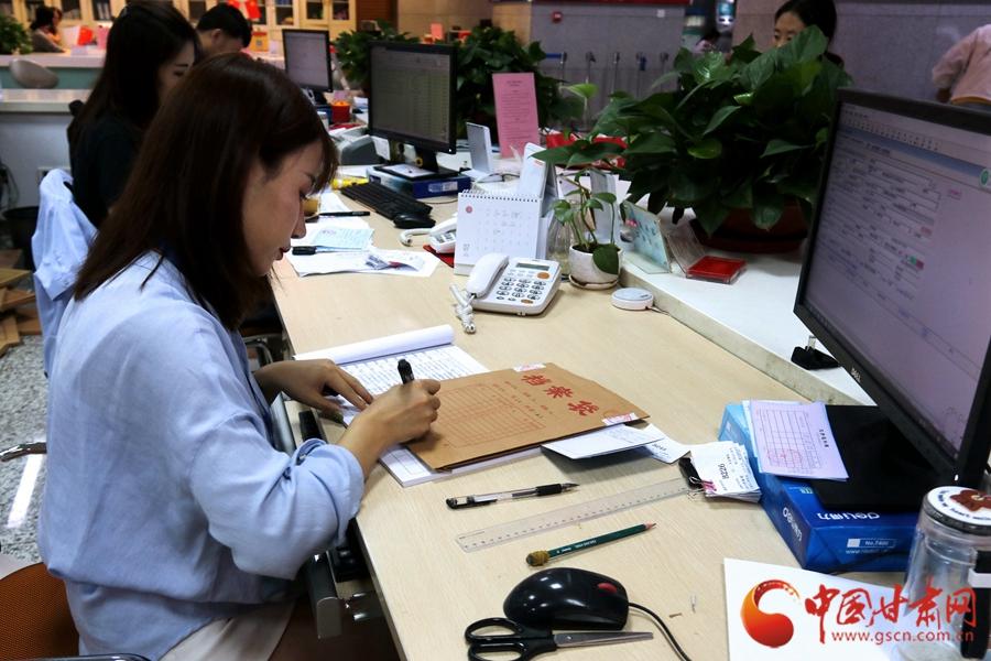 档案转到当地人才市场后还需要做什么吗