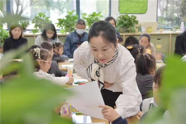 天府新区广纳英才，计划招聘40名优秀教师天府新区招聘40名教师公告